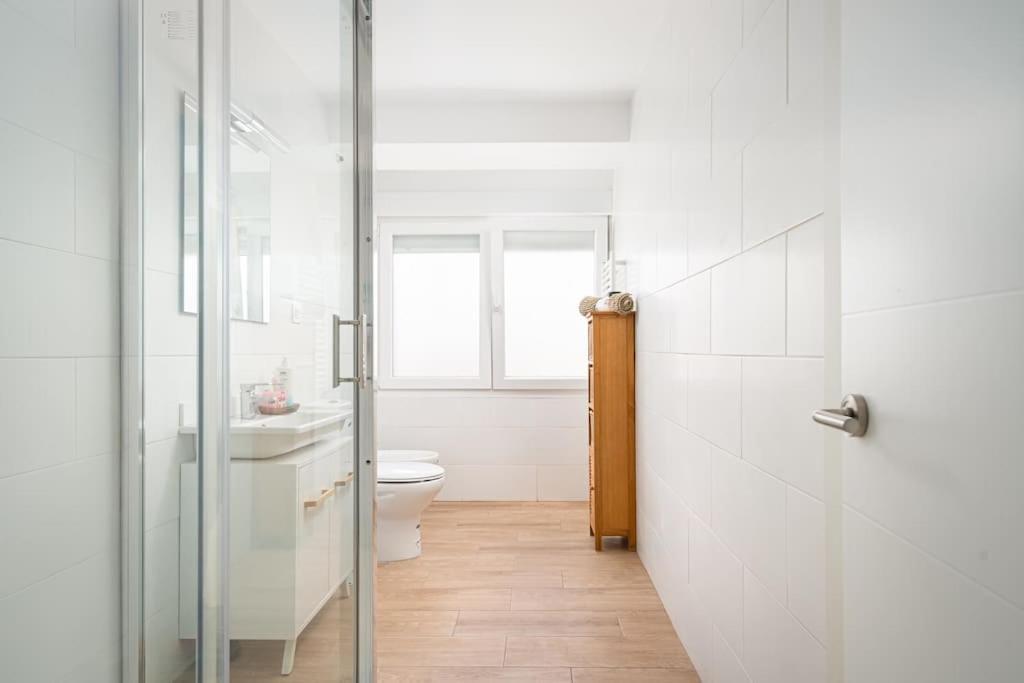 Myhousespain - Moderno Piso Frente Al Mar 기욘 외부 사진