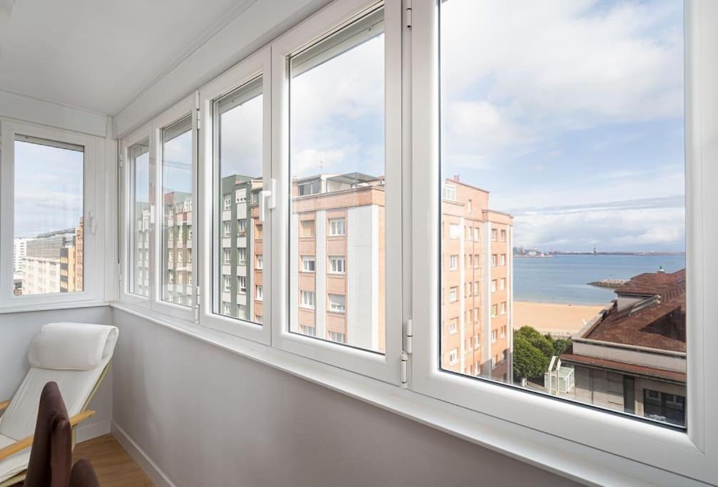 Myhousespain - Moderno Piso Frente Al Mar 기욘 외부 사진