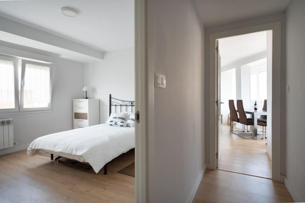 Myhousespain - Moderno Piso Frente Al Mar 기욘 외부 사진